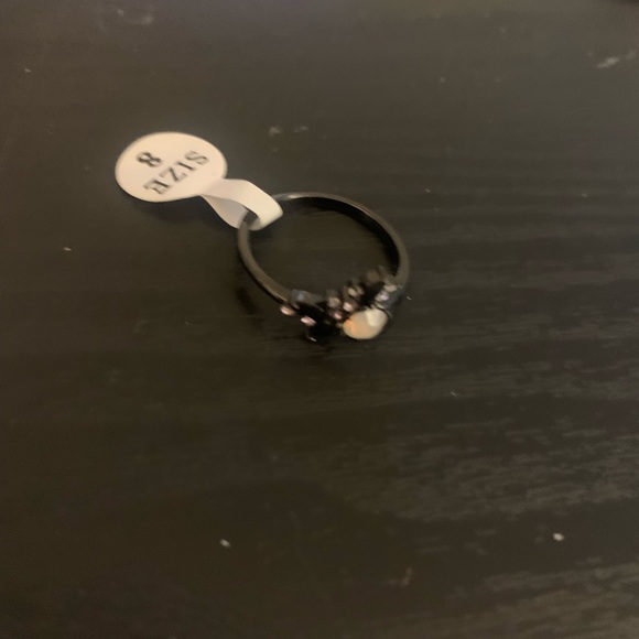 Black coded nickel ring with opal like stone and crystal accents. Size 8 - Picture 3 of 4